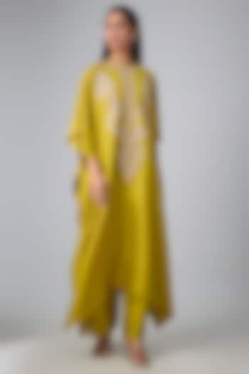 Mustard Silk Thread Work Kaftan Set by Jayanti Reddy at Pernia's Pop Up Shop