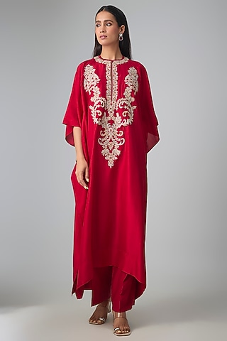 Red Silk Thread Work Kaftan Set by Jayanti Reddy