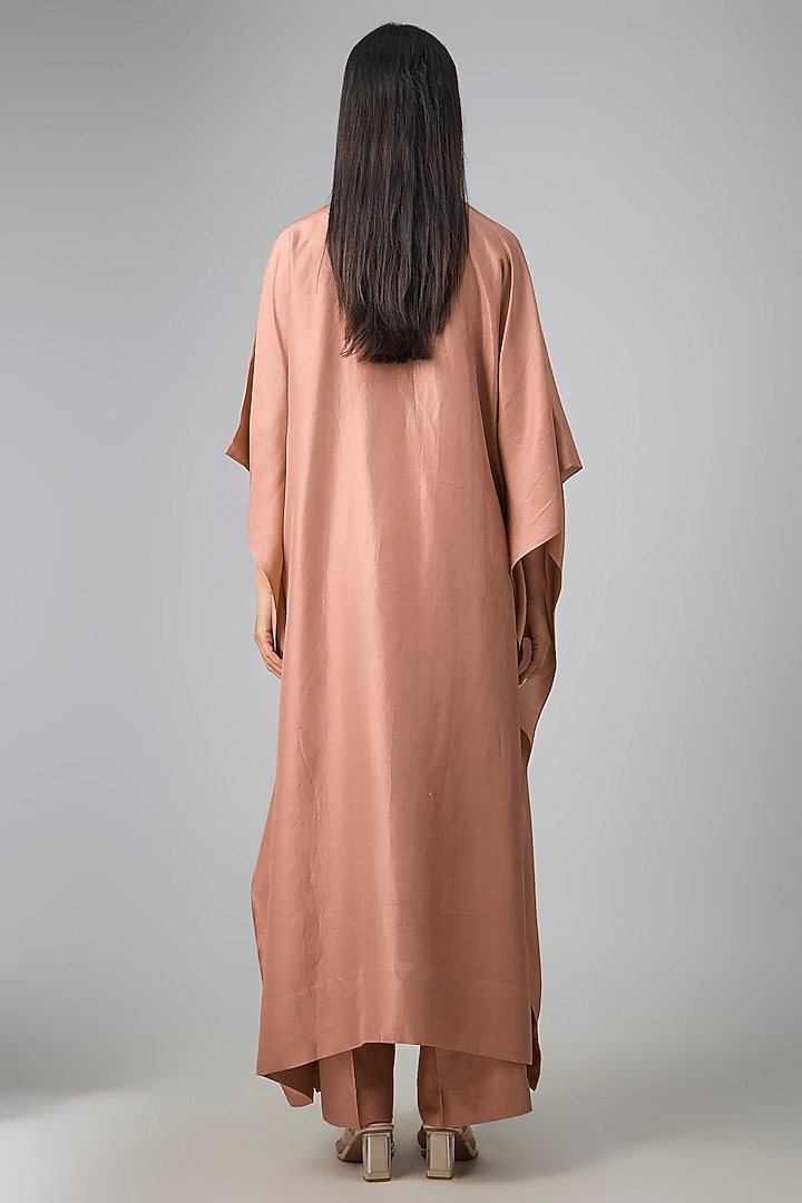 Peach Silk Thread Work Kaftan Set by Jayanti Reddy at Pernia's Pop Up Shop
