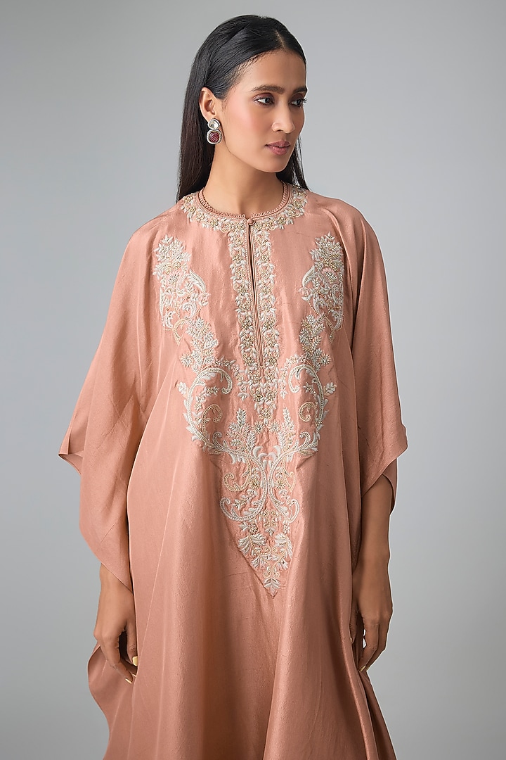 Peach Silk Thread Work Kaftan Set by Jayanti Reddy at Pernia's Pop Up Shop