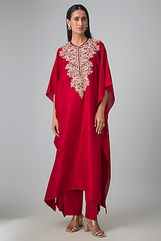 Red Silk Thread Work Kaftan Set by Jayanti Reddy