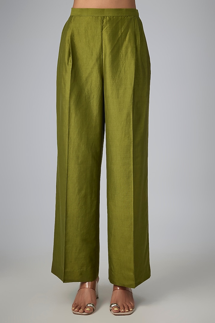 Olive Green Silk Thread Work Kaftan Set by Jayanti Reddy at Pernia's Pop Up Shop
