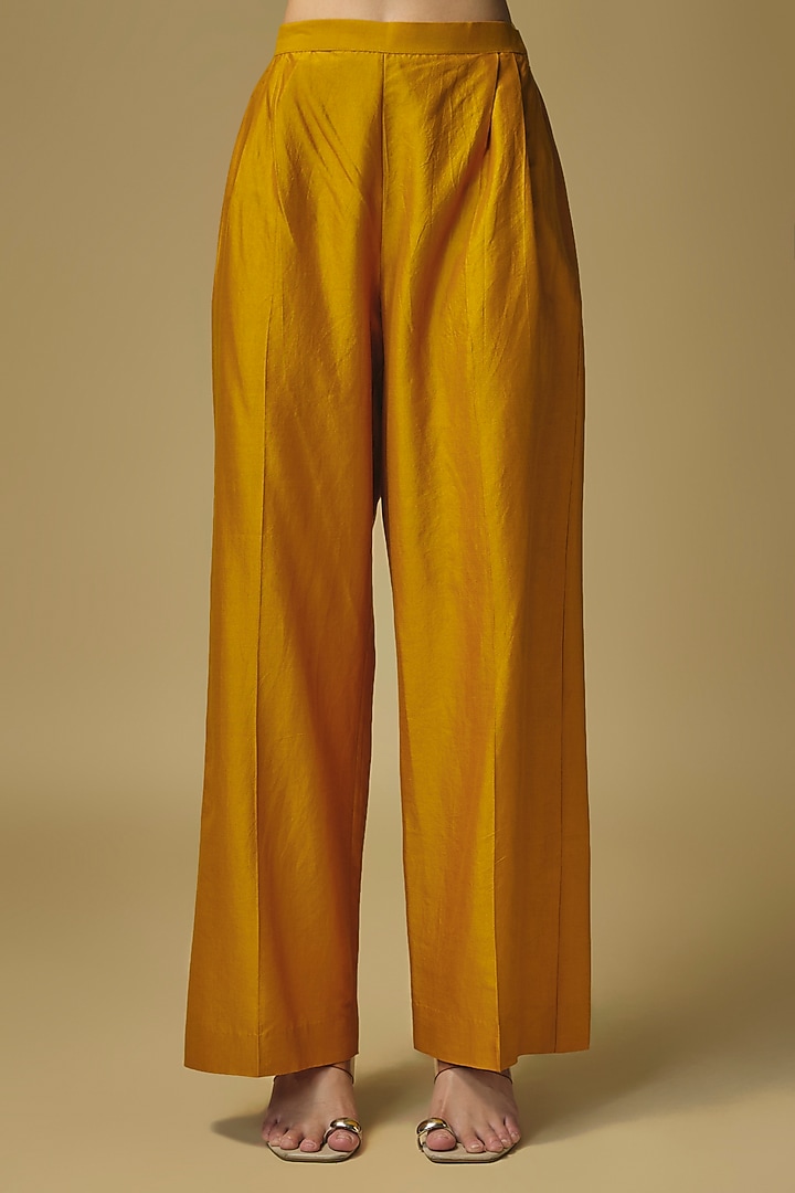 Mango Yellow Silk Zardosi Work Kaftan Set by Jayanti Reddy at Pernia's Pop Up Shop