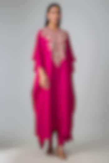 Pink Silk Thread Work Kaftan Set by Jayanti Reddy at Pernia's Pop Up Shop