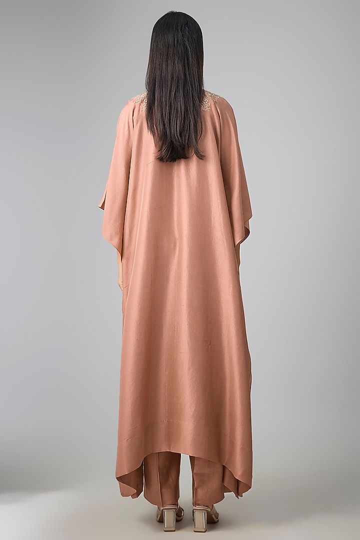 Peach Silk Thread Work Kaftan Set by Jayanti Reddy at Pernia's Pop Up Shop