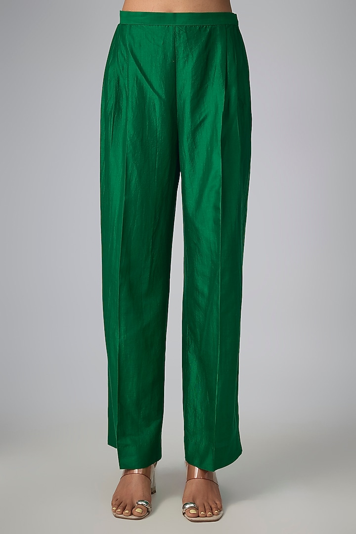 Bottle Green Silk Thread Work Kaftan Set by Jayanti Reddy at Pernia's Pop Up Shop