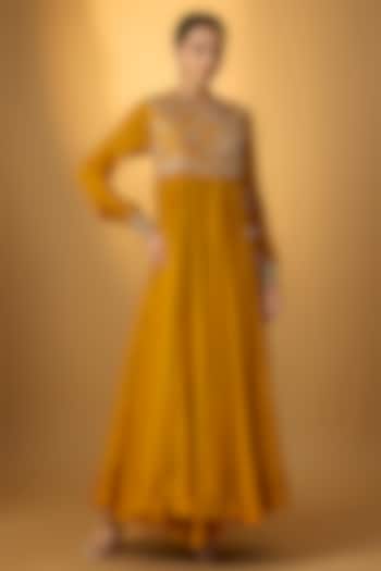 Mango Yellow Raw Silk & Chiffon Zardosi Embroidered Bridal Anarkali Set by Jayanti Reddy at Pernia's Pop Up Shop