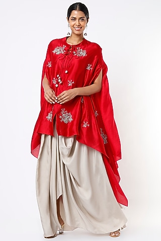 Cadmium Red Embroidered Cape Set by Jayanti Reddy