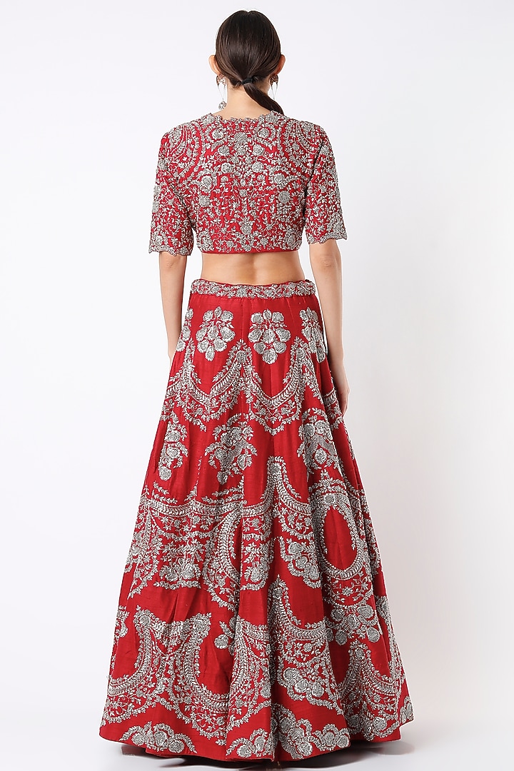 Fiery Red Raw Silk Embroidered Bridal Lehenga Set by Jayanti Reddy at Pernia's Pop Up Shop