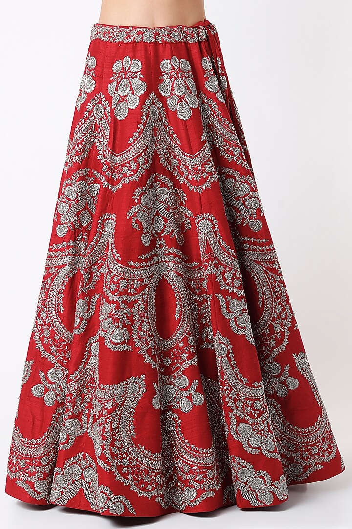Fiery Red Raw Silk Embroidered Bridal Lehenga Set by Jayanti Reddy at Pernia's Pop Up Shop