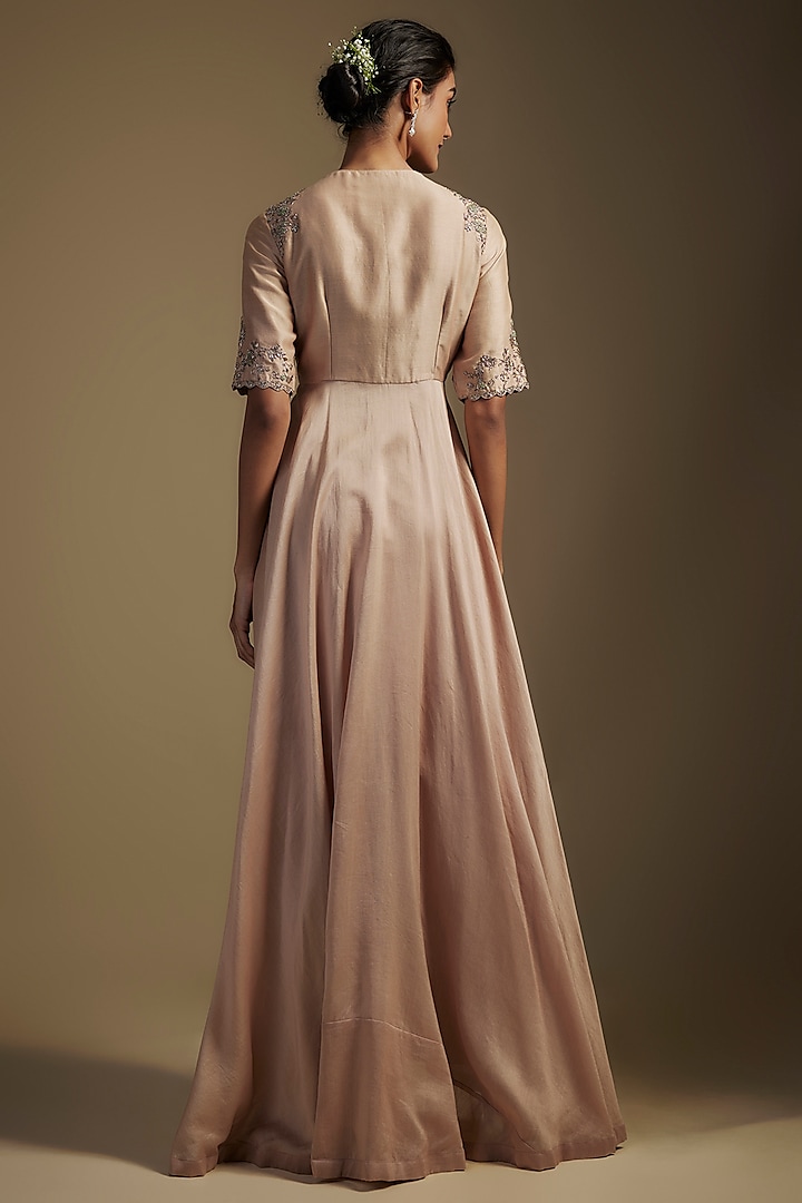 Peach Chanderi Zardosi Embroidered Wedding Anarkali Set by Jayanti Reddy at Pernia's Pop Up Shop