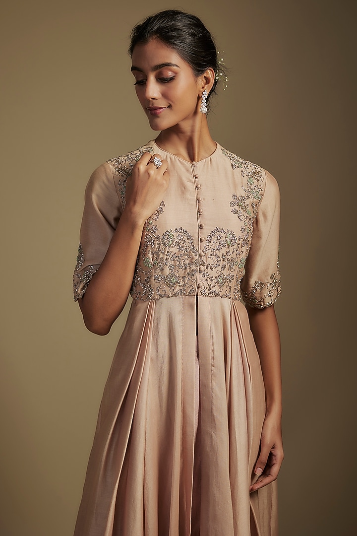 Peach Chanderi Zardosi Embroidered Wedding Anarkali Set by Jayanti Reddy at Pernia's Pop Up Shop