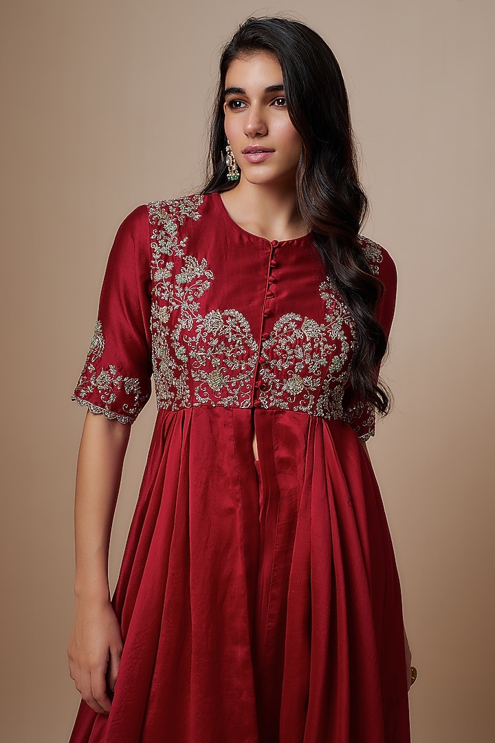 Red Silk Zari Embroidered Wedding Anarkali Set by Jayanti Reddy at Pernia's Pop Up Shop