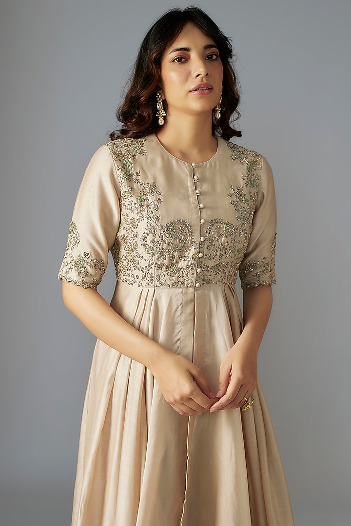 Ivory Silk Zari Embroidered Wedding Anarkali Set by Jayanti Reddy at Pernia's Pop Up Shop