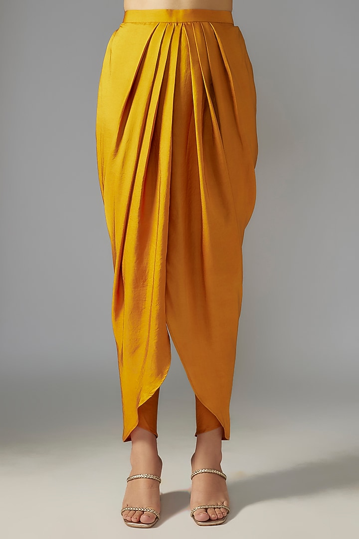 Mango Yellow Silk Zari Embroidered Kurta Set by Jayanti Reddy at Pernia's Pop Up Shop