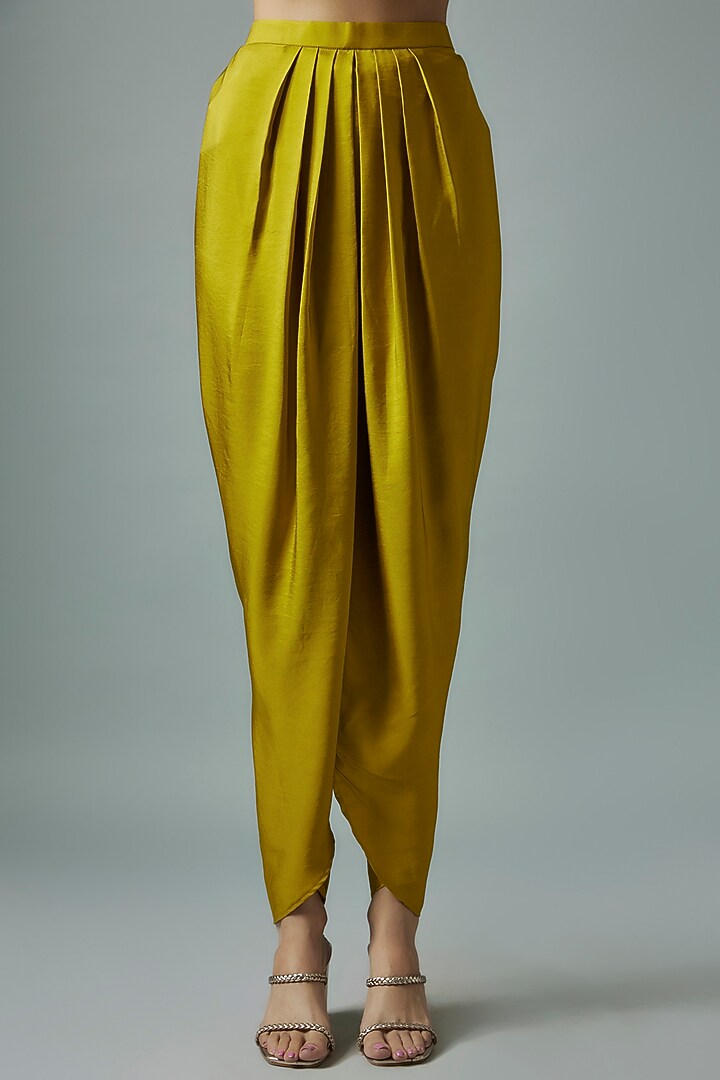 Mustard Silk Zari Embroidered Kurta Set by Jayanti Reddy at Pernia's Pop Up Shop