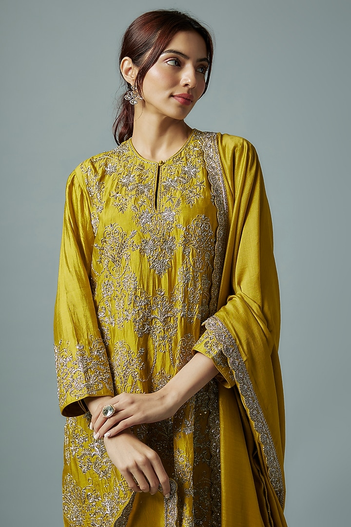 Mustard Silk Zari Embroidered Kurta Set by Jayanti Reddy at Pernia's Pop Up Shop