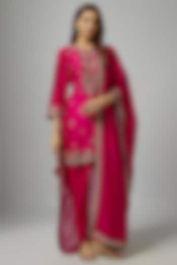 Pink Silk Embroidered Kurta Set by Jayanti Reddy