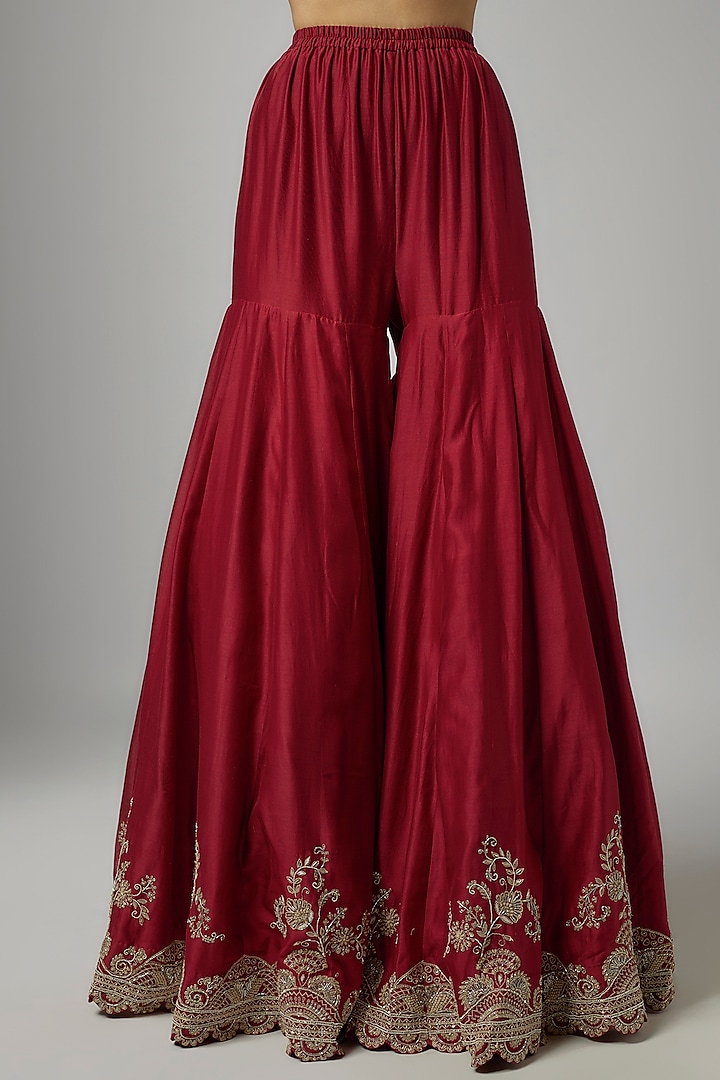 Red Silk Embroidered Cape Set by Jayanti Reddy at Pernia's Pop Up Shop