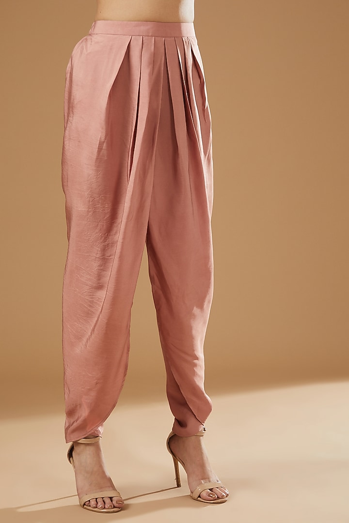 Peach Silk Dhoti Set by Jayanti Reddy at Pernia's Pop Up Shop