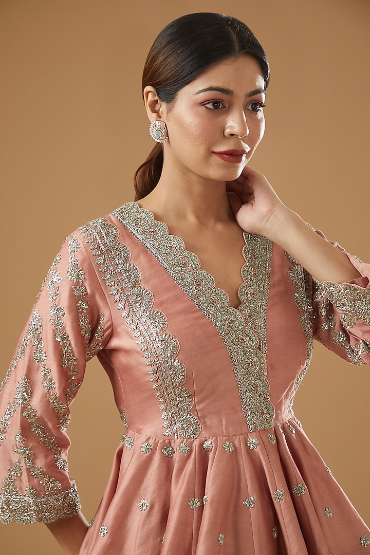 Peach Silk Dhoti Set by Jayanti Reddy at Pernia's Pop Up Shop