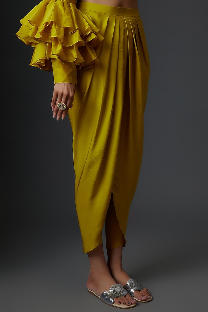 Mustard Silk Dhoti Set by Jayanti Reddy at Pernia's Pop Up Shop
