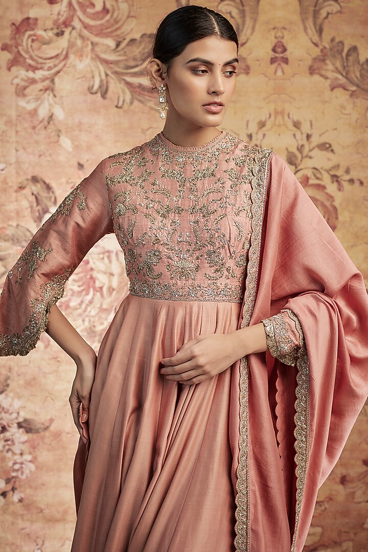 Peach Silk Zari Embroidered Bridal Anarkali Set by Jayanti Reddy at Pernia's Pop Up Shop