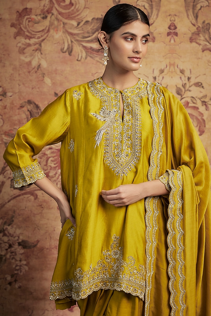 Mustard Yellow Silk Zari Embroidered Paneled Kurta Set by Jayanti Reddy at Pernia's Pop Up Shop