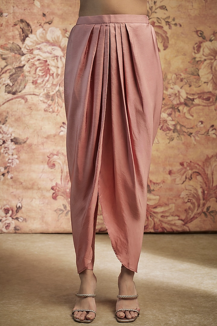 Peach Silk Zari Embroidered Paneled Kurta Set by Jayanti Reddy at Pernia's Pop Up Shop