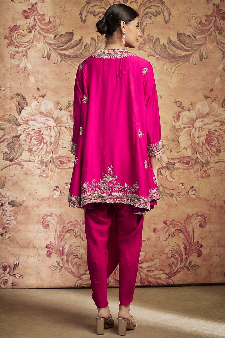 Rani Pink Silk Zari Embroidered Paneled Kurta Set by Jayanti Reddy at Pernia's Pop Up Shop