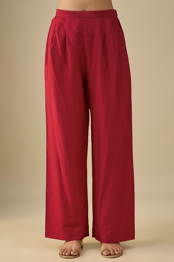 Red Silk Zardosi Embroidered Kurta Set by Jayanti Reddy at Pernia's Pop Up Shop