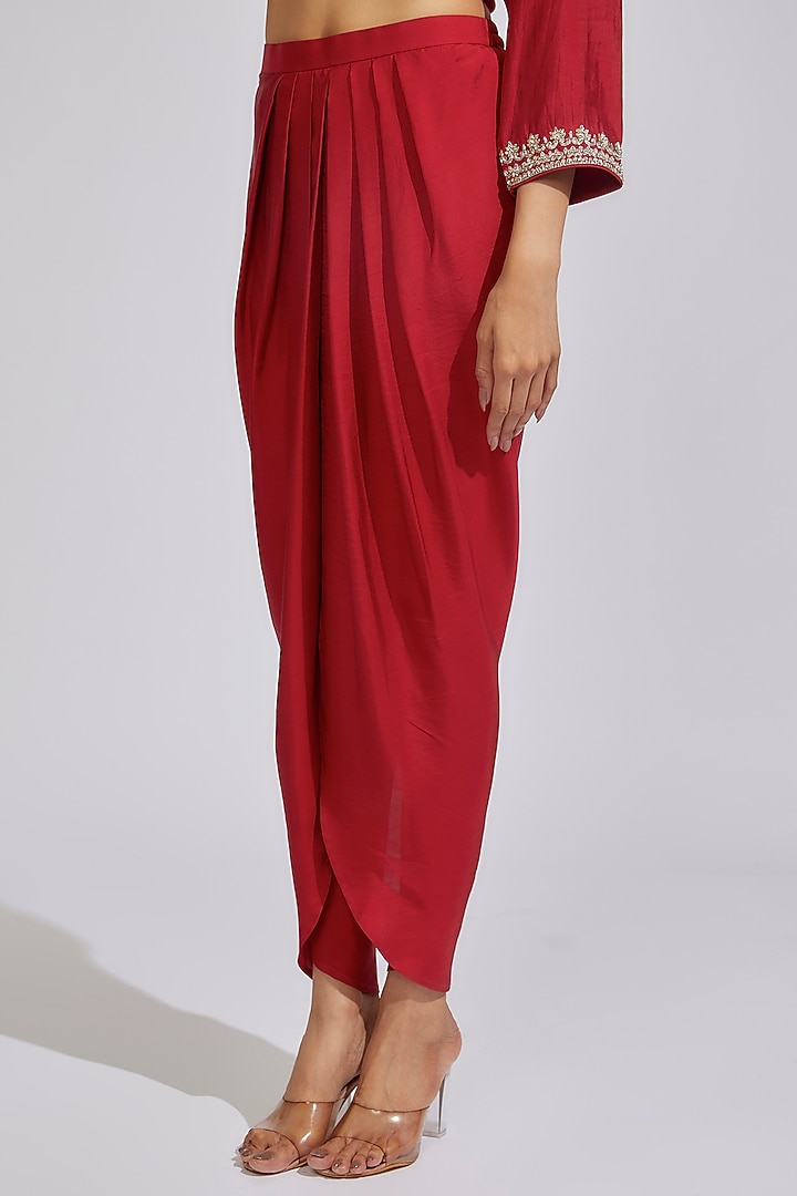 Red Silk Embroidered Kurta Set by Jayanti Reddy at Pernia's Pop Up Shop