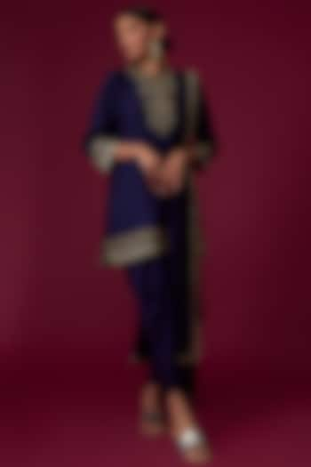 Purple Silk Embroidered Kurta Set by Jayanti Reddy