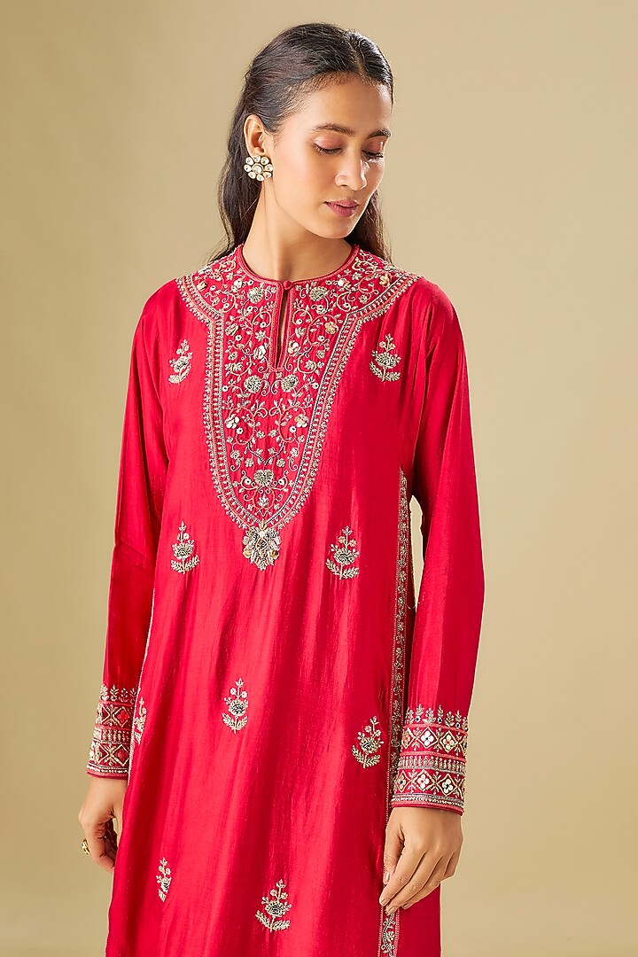 Red Silk Zardosi Embroidered Kurta Set by Jayanti Reddy at Pernia's Pop Up Shop