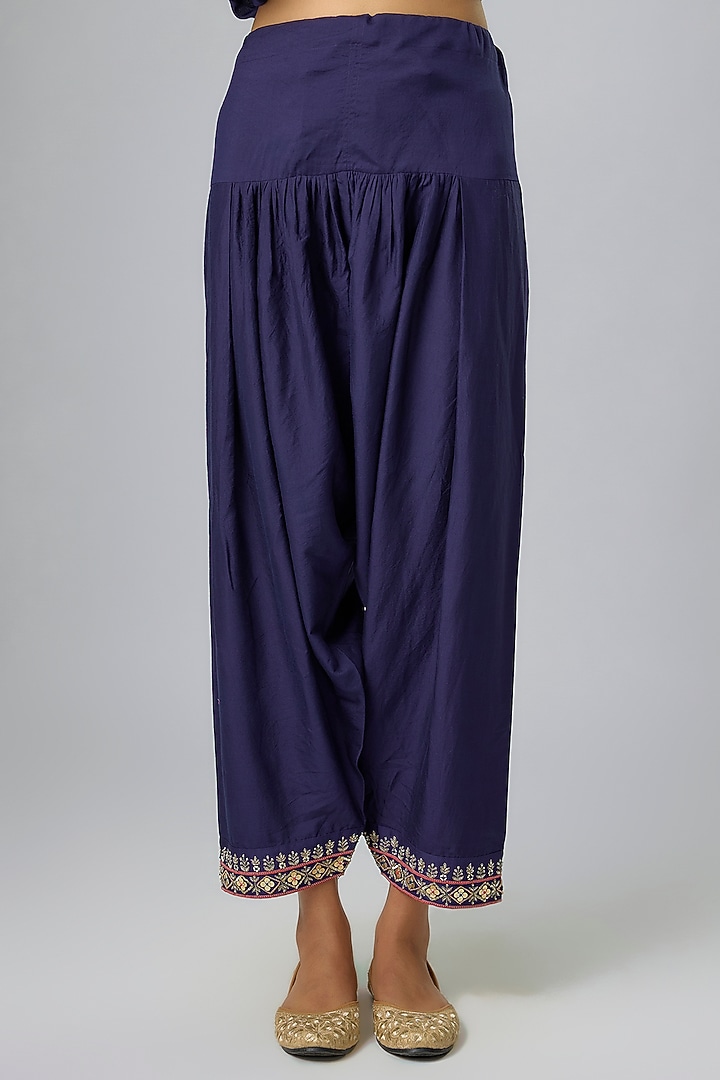 Purple Silk Zardosi Embroidered Kurta Set by Jayanti Reddy at Pernia's Pop Up Shop