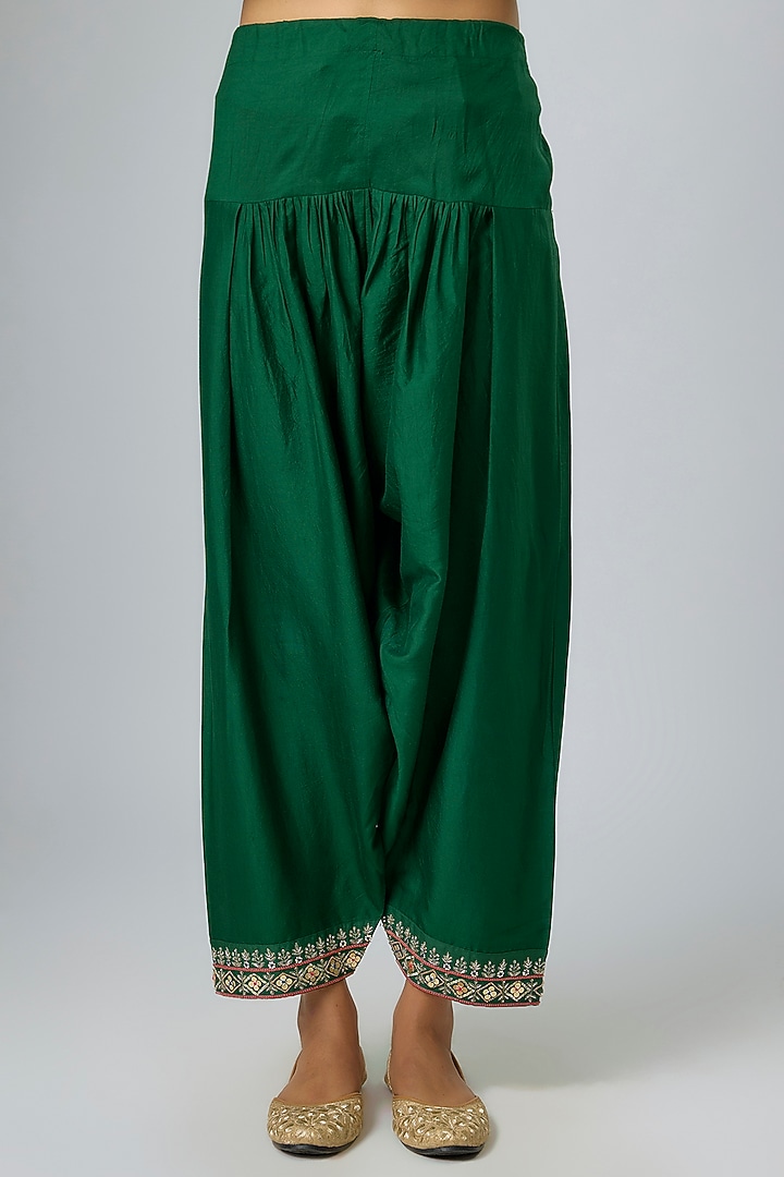Emerald Green Silk Zardosi Embroidered Kurta Set by Jayanti Reddy at Pernia's Pop Up Shop