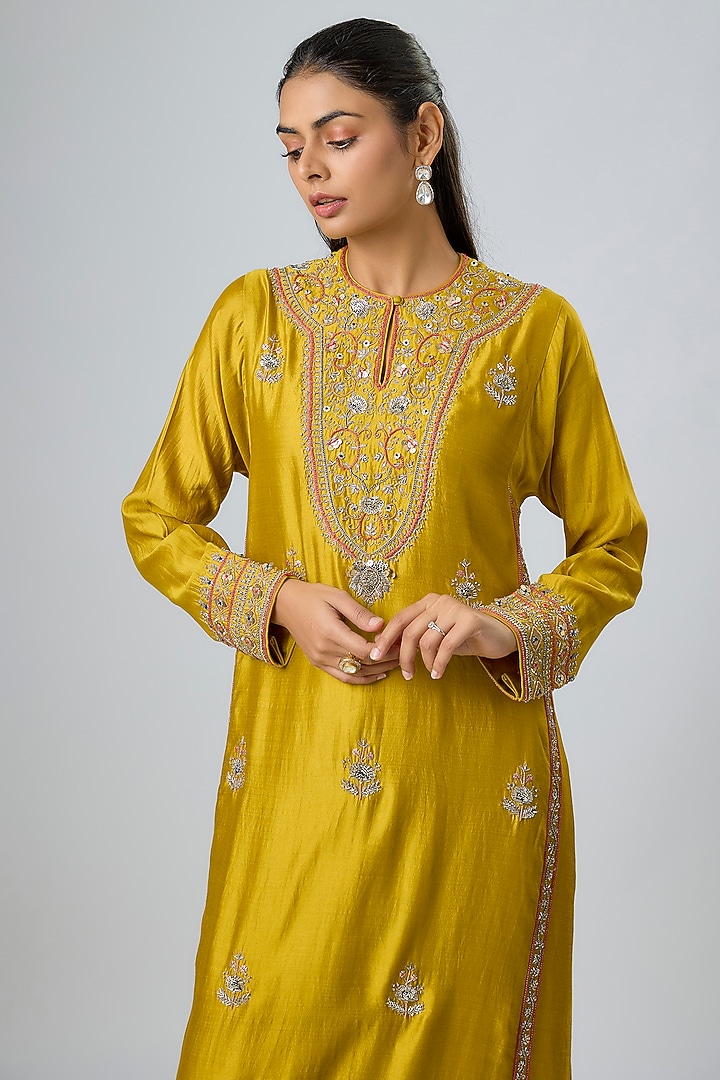 Mustard Silk Zardosi Embroidered Kurta Set by Jayanti Reddy at Pernia's Pop Up Shop