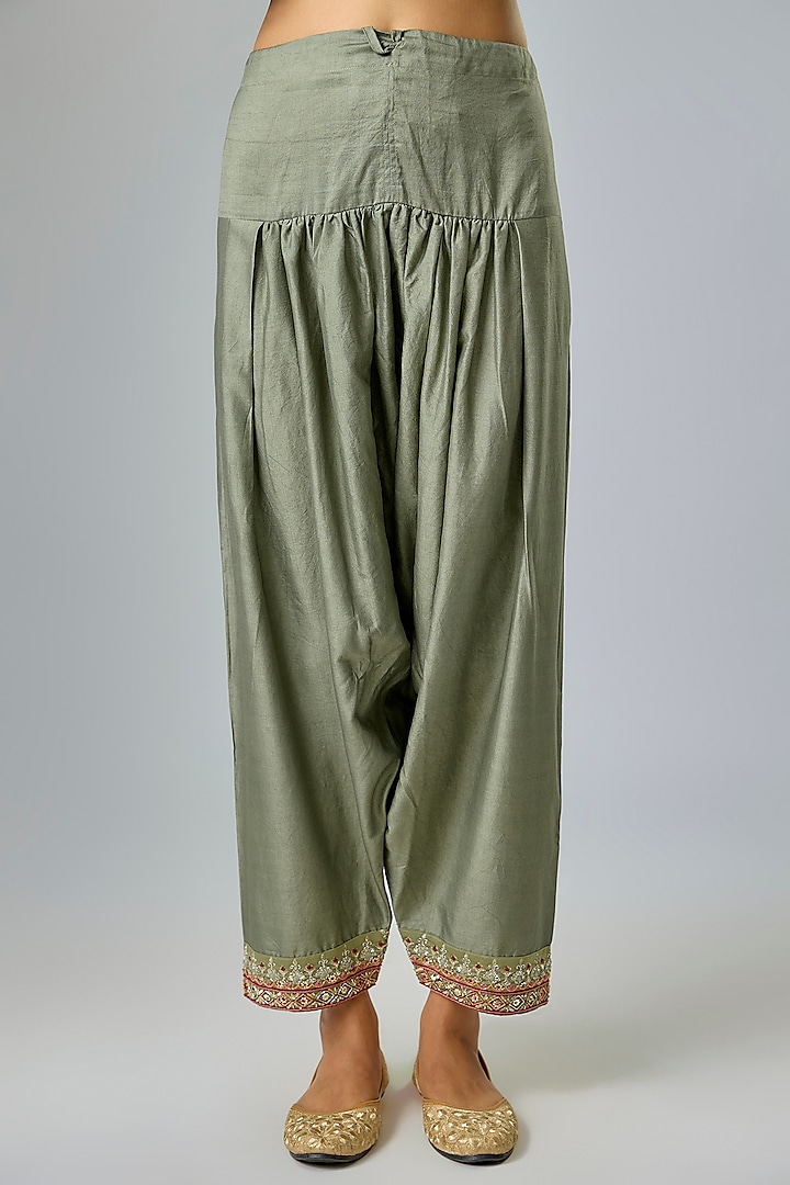 Mint Green Silk Zardosi Embroidered Kurta Set by Jayanti Reddy at Pernia's Pop Up Shop