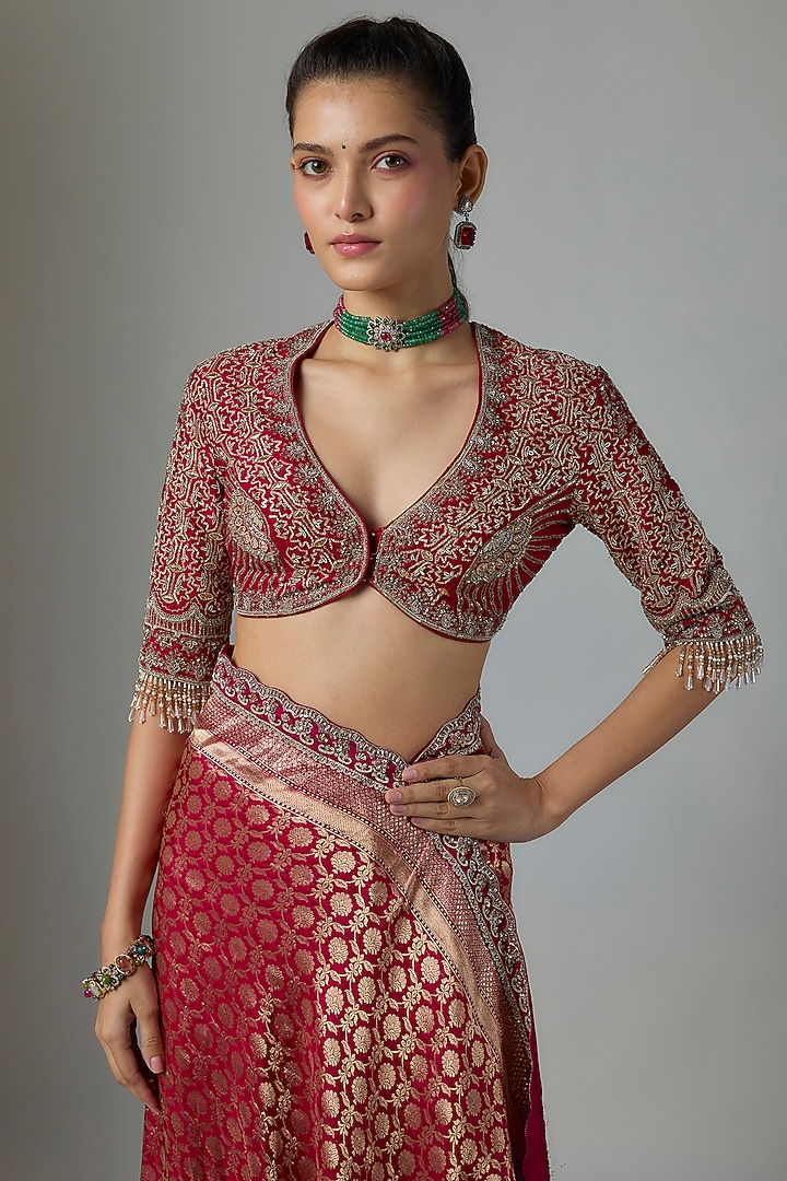 Red Silk Embroidered Banarasi Bridal Saree Set by Jayanti Reddy at Pernia's Pop Up Shop