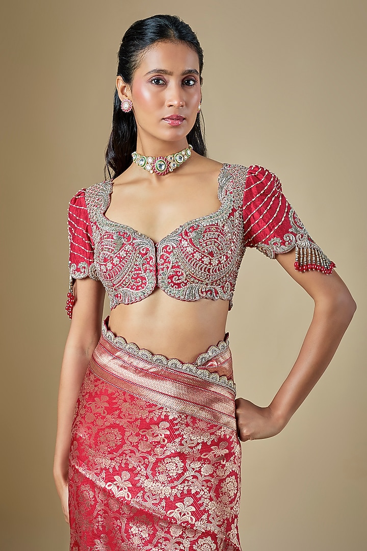 Red Banarasi Zardosi Embroidered Woven Bridal Saree Set by Jayanti Reddy at Pernia's Pop Up Shop