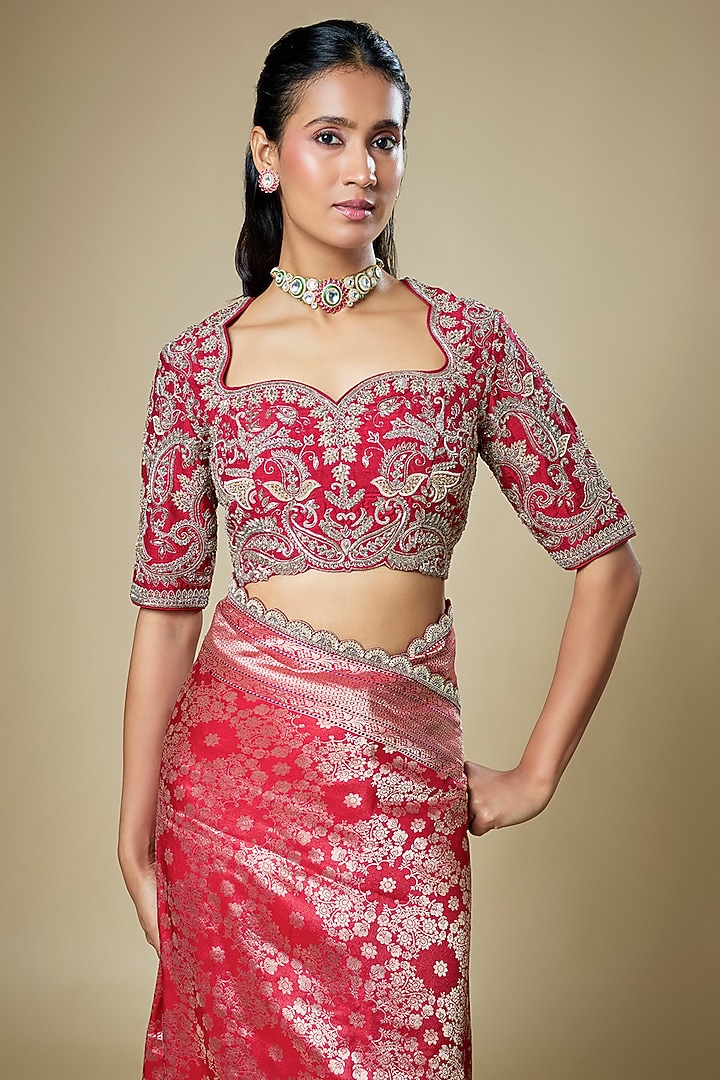 Red Banarasi Zardosi Embroidered Woven Bridal Saree Set by Jayanti Reddy at Pernia's Pop Up Shop