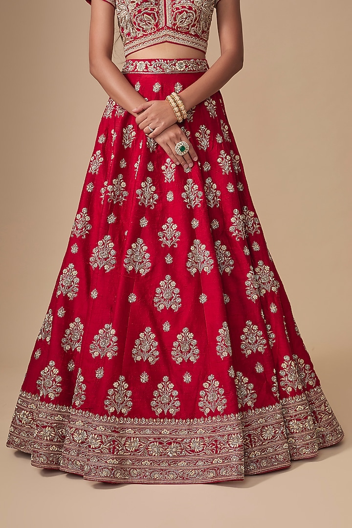 Red Raw Silk Zardosi Embroidered Bridal Lehenga Set by Jayanti Reddy at Pernia's Pop Up Shop