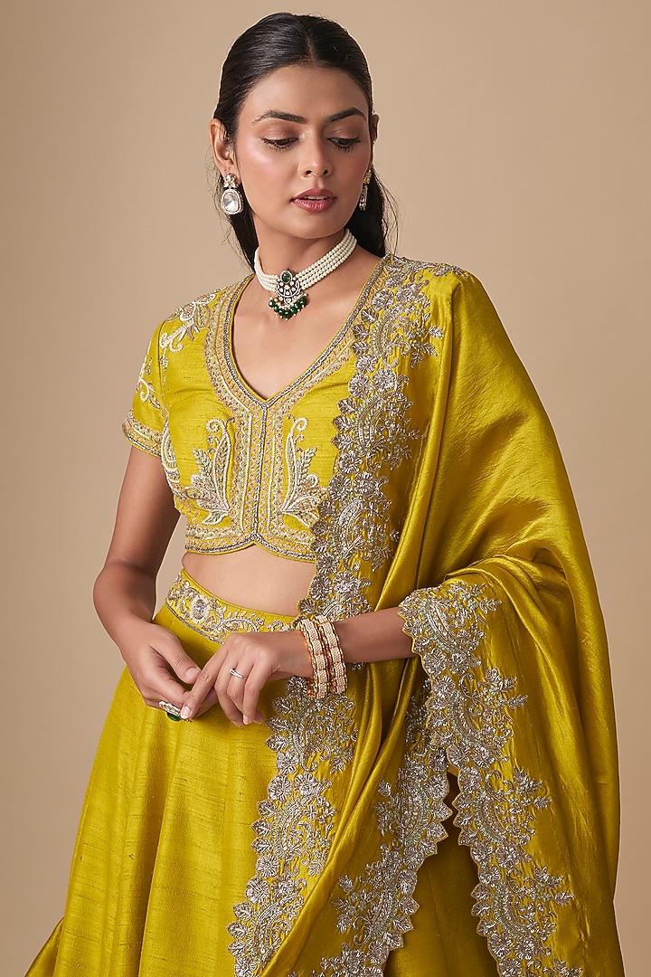Mustard Raw Silk Zardosi Embroidered Bridal Lehenga Set by Jayanti Reddy at Pernia's Pop Up Shop