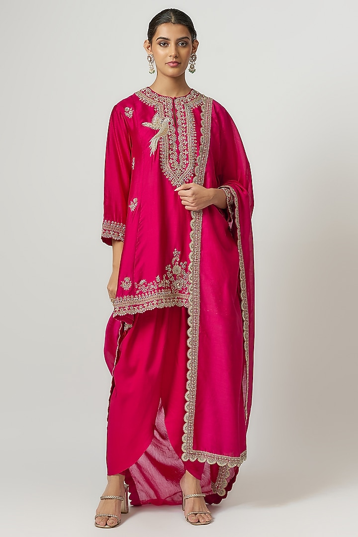 Pink Silk Zari Bird Embroidered Kurta Set by Jayanti Reddy at Pernia's Pop Up Shop