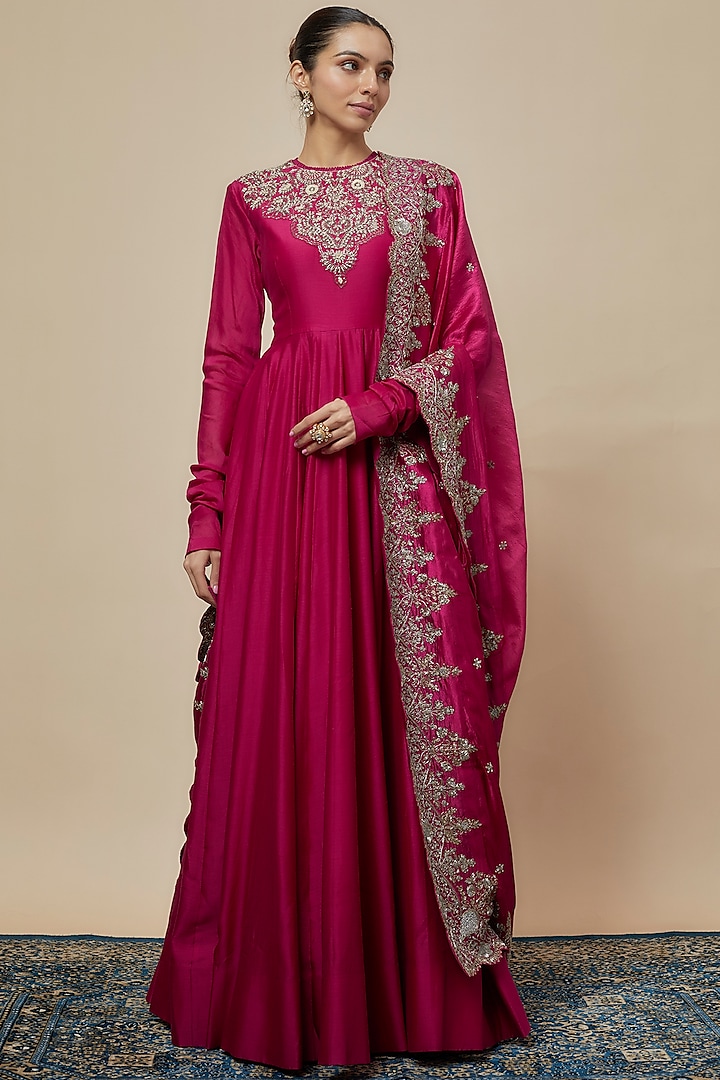 Rani Pink Silk Zari Embroidered Anarkali Set by Jayanti Reddy at Pernia's Pop Up Shop