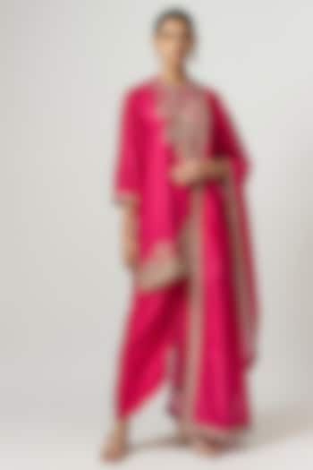 Pink Silk Dhoti Set by Jayanti Reddy at Pernia's Pop Up Shop