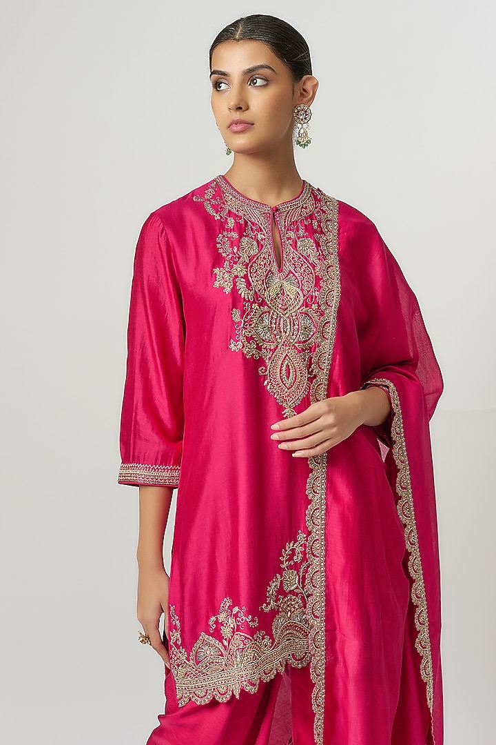 Pink Silk Dhoti Set by Jayanti Reddy at Pernia's Pop Up Shop