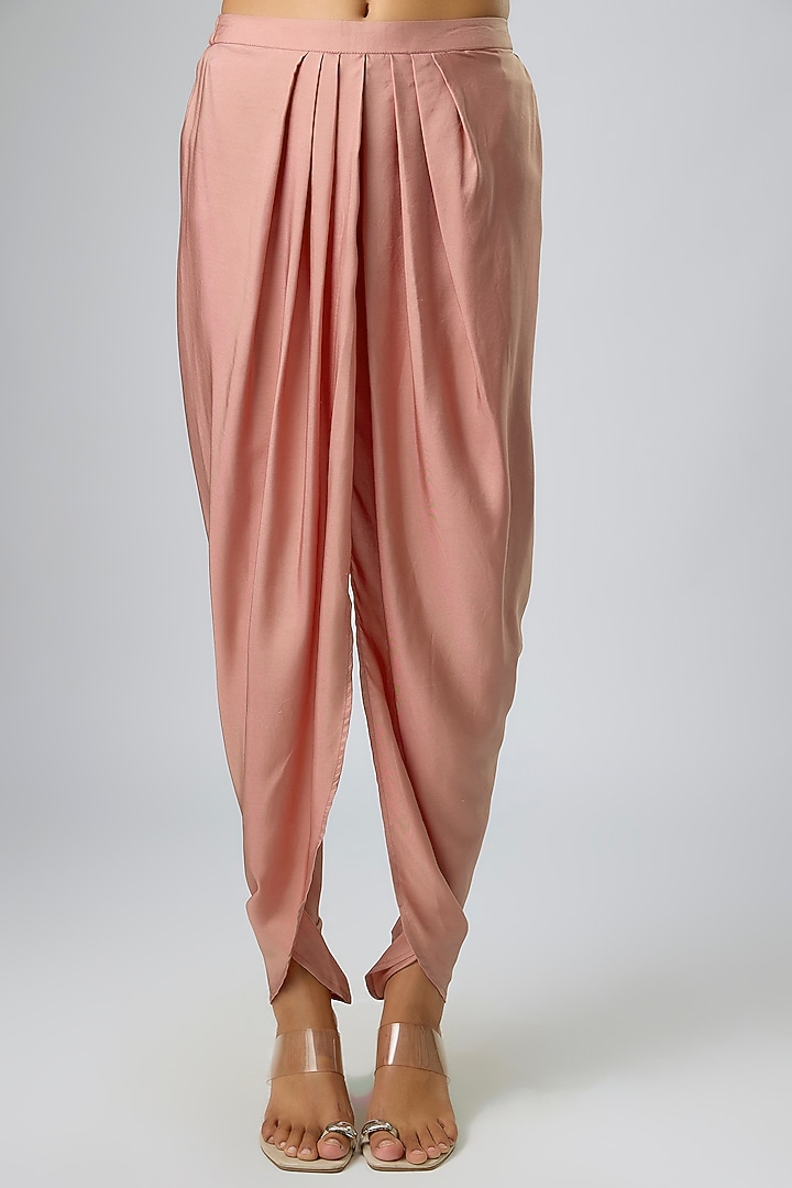 Peach Silk Zardosi Embroidered Cape Set by Jayanti Reddy at Pernia's Pop Up Shop