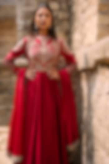 Red Silk Embroidered Bridal Anarkali Set by Jayanti Reddy at Pernia's Pop Up Shop