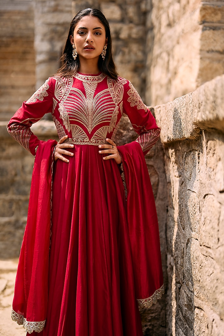 Red Silk Embroidered Bridal Anarkali Set by Jayanti Reddy at Pernia's Pop Up Shop